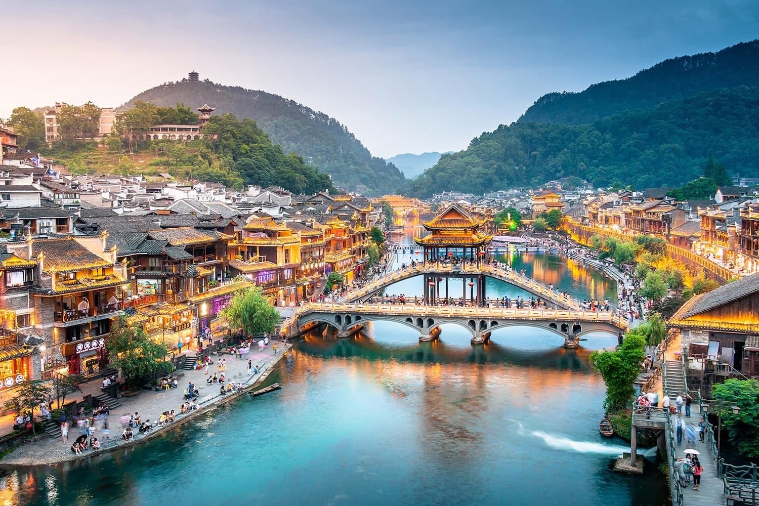 Tour du lịch Trương Gia Giới - Phượng Hoàng Cổ Trấn 6N5Đ
